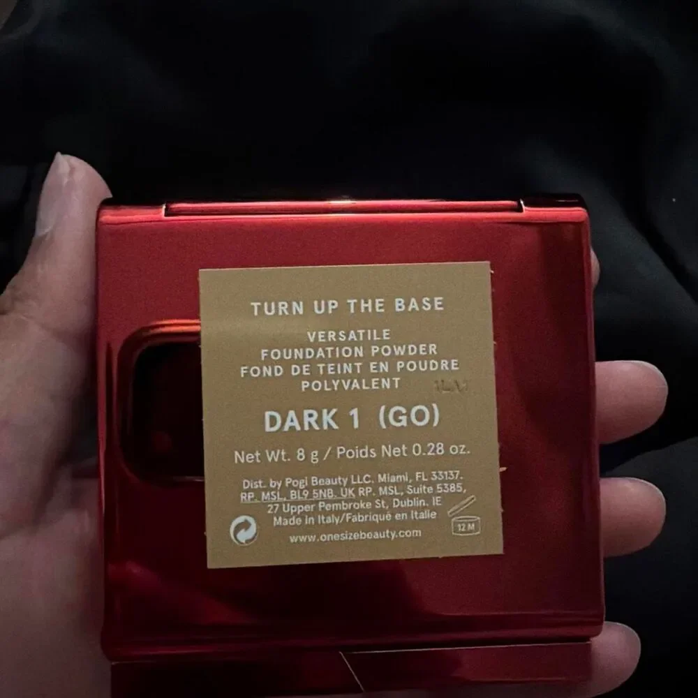 One Size Turn up the Base foundation powder